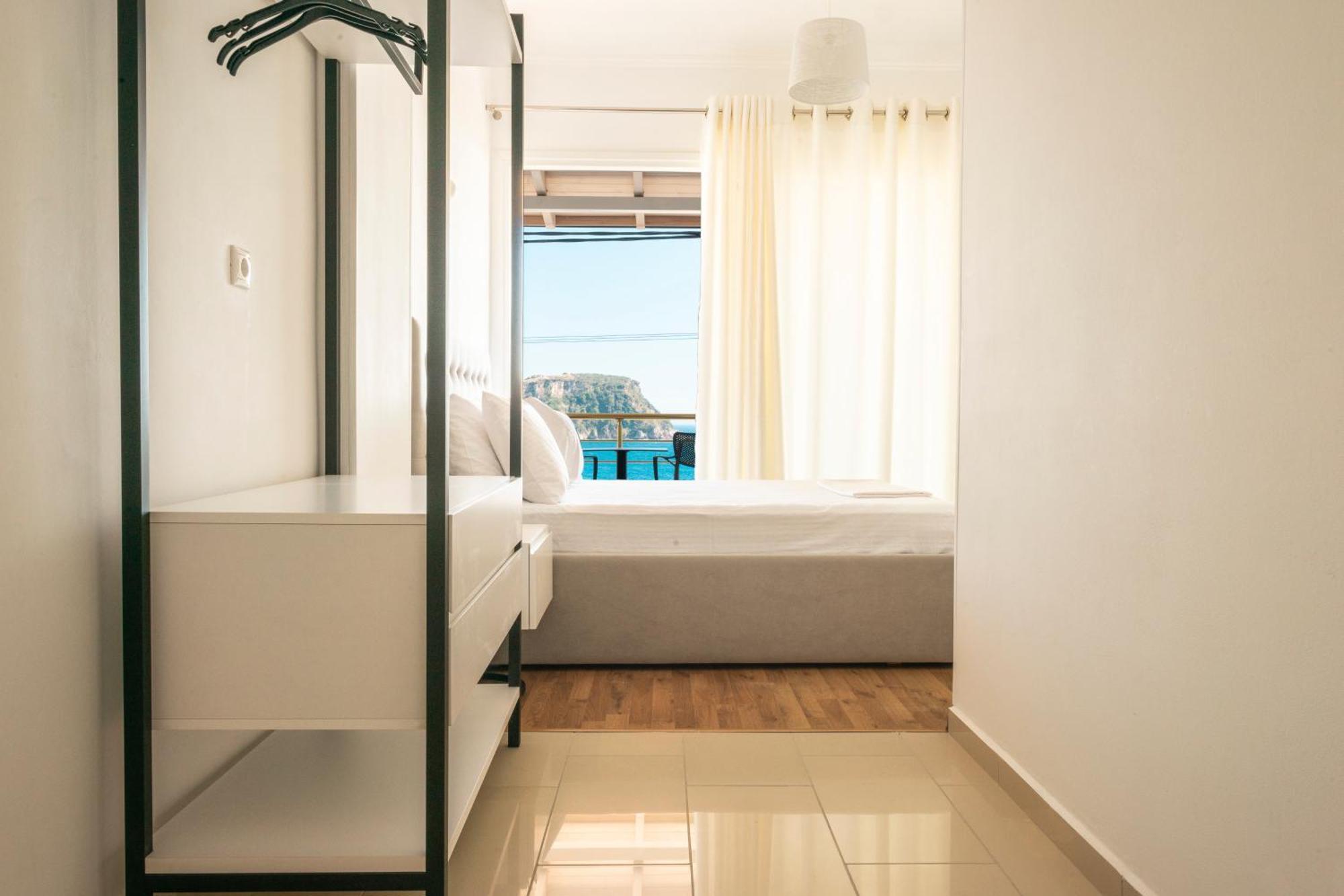 Ionio Rooms Himare Eksteriør bilde