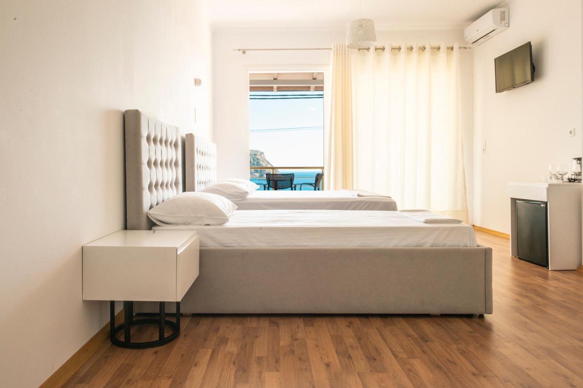 Ionio Rooms Himare Eksteriør bilde